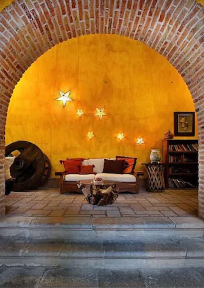 Hotel Los Arcos Таско-де-Аларкон Екстер'єр фото